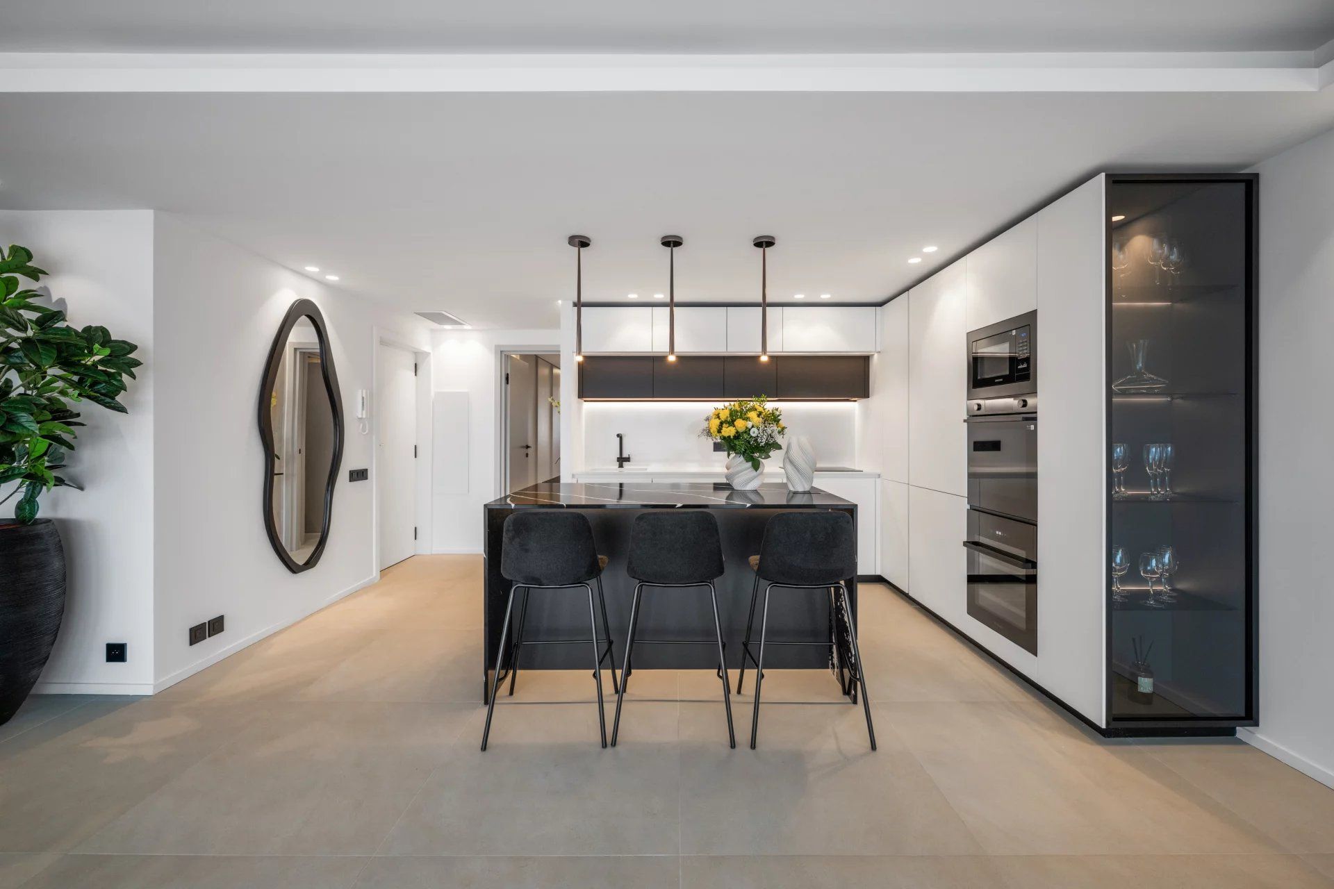 apartment 3 Rooms for sale on Nice (06300)
