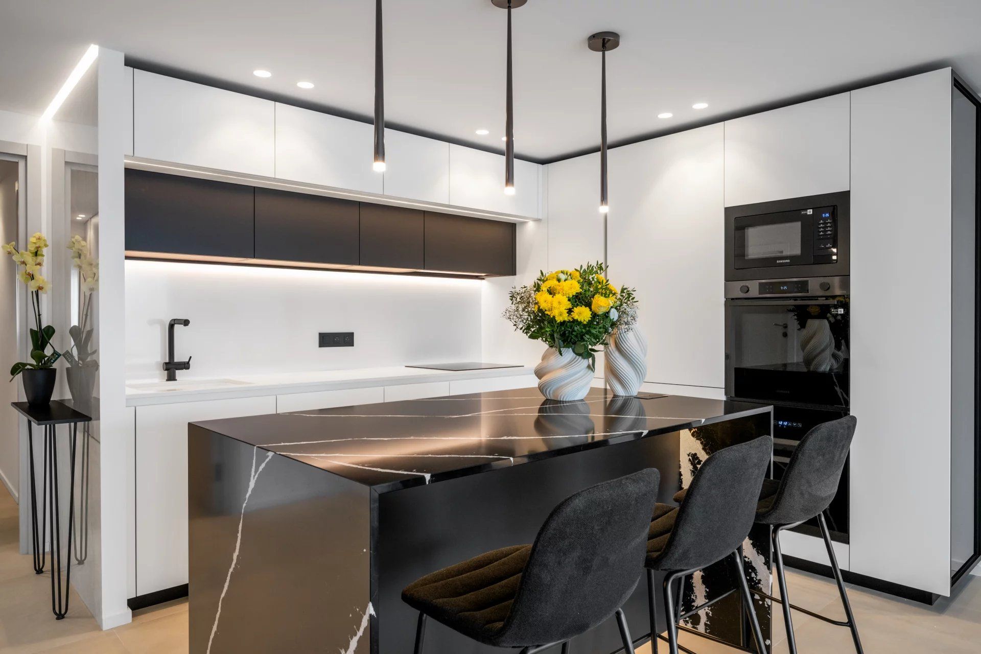 apartment 3 Rooms for sale on Nice (06300)