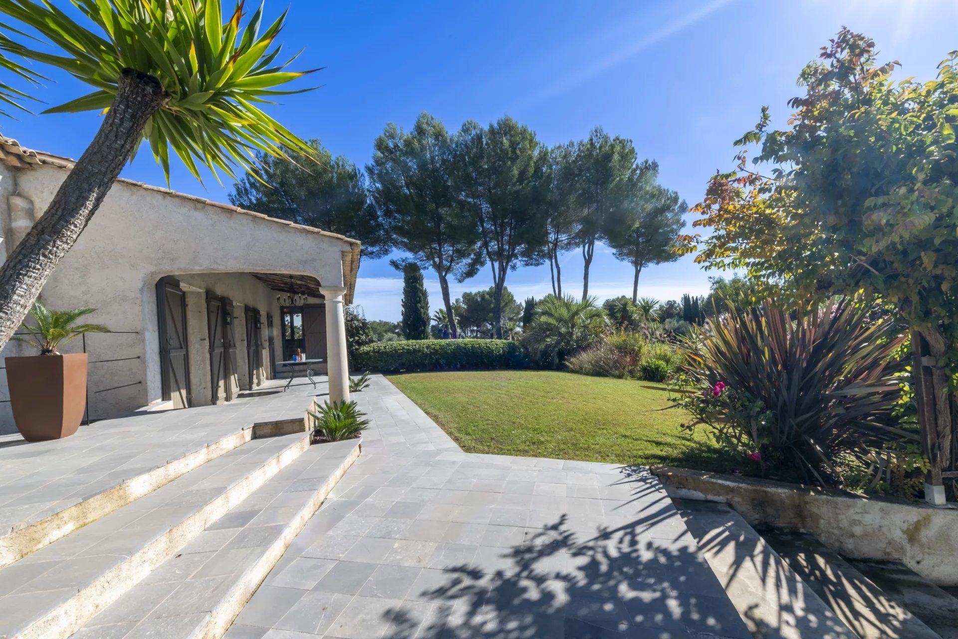 villa 8 Pièces en vente sur Biot (06410)