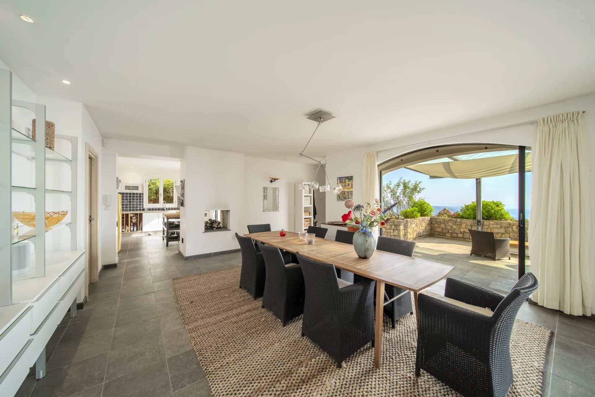villa 7 Rooms for sale on Châteauneuf-Grasse (06740)
