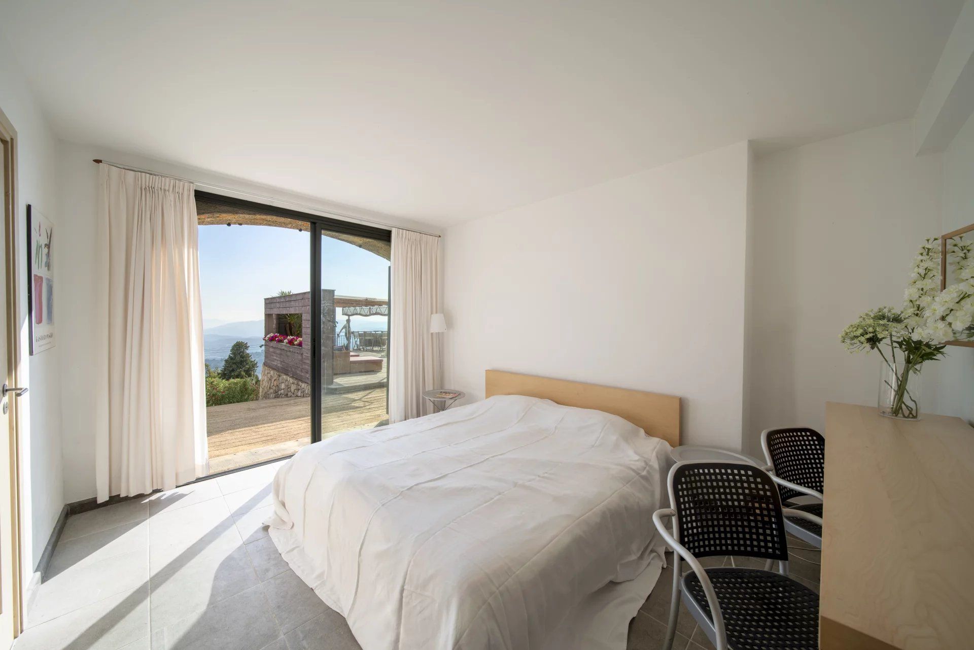 villa 7 Rooms for sale on Châteauneuf-Grasse (06740)