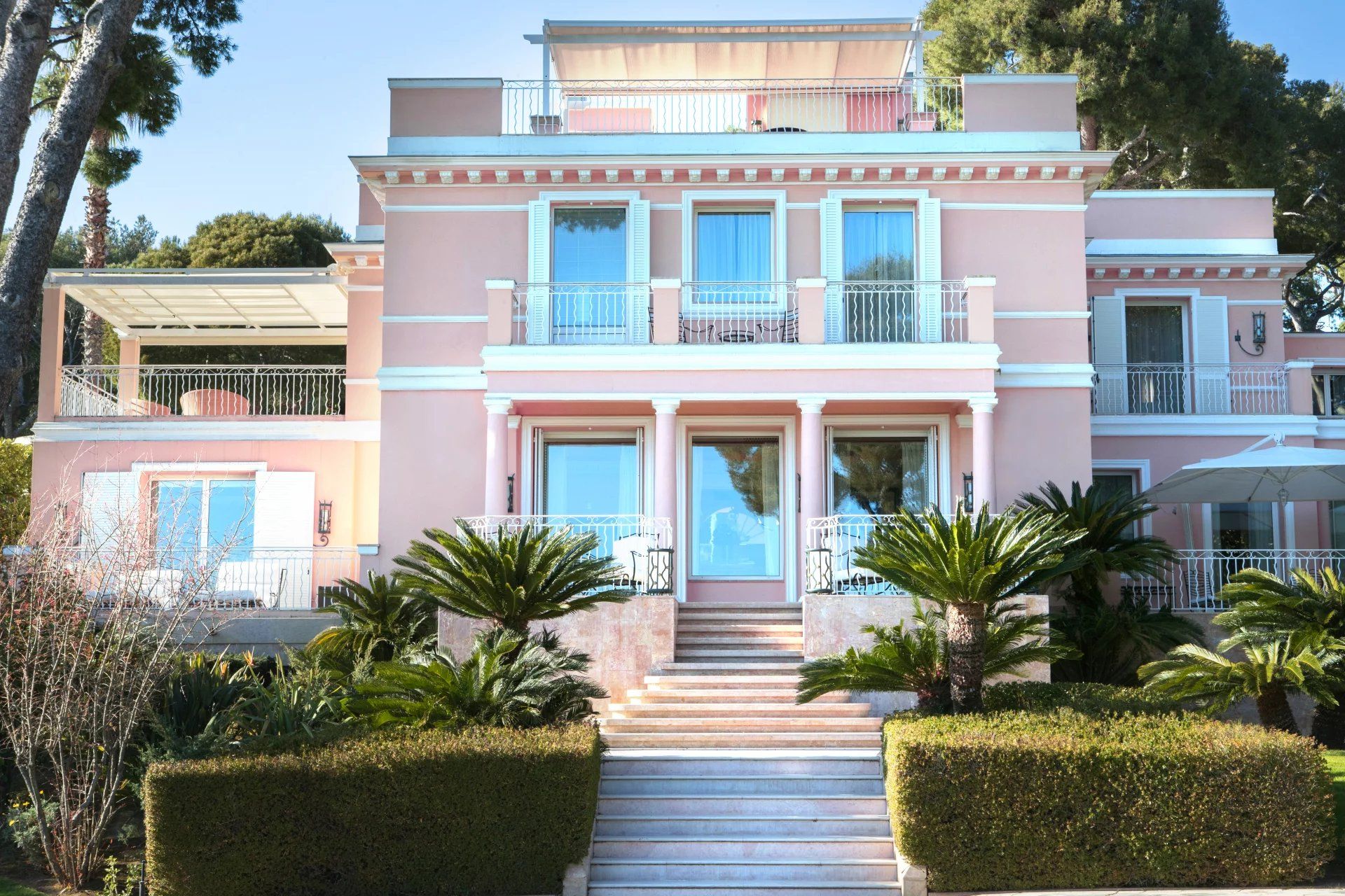 villa 8 Rooms for seasonal rent on Saint-Jean-Cap-Ferrat (06230)