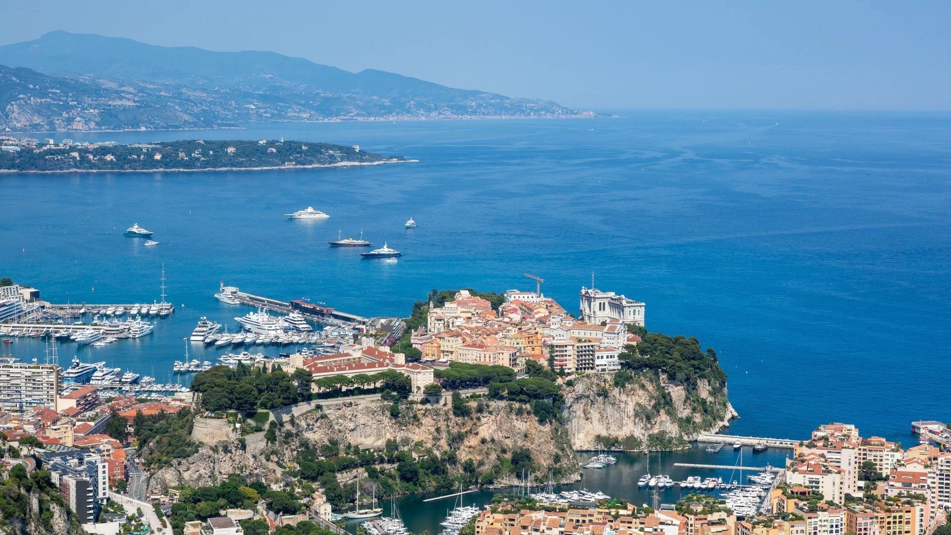 villa 7 Rooms for seasonal rent on Cap-d'Ail (06320)