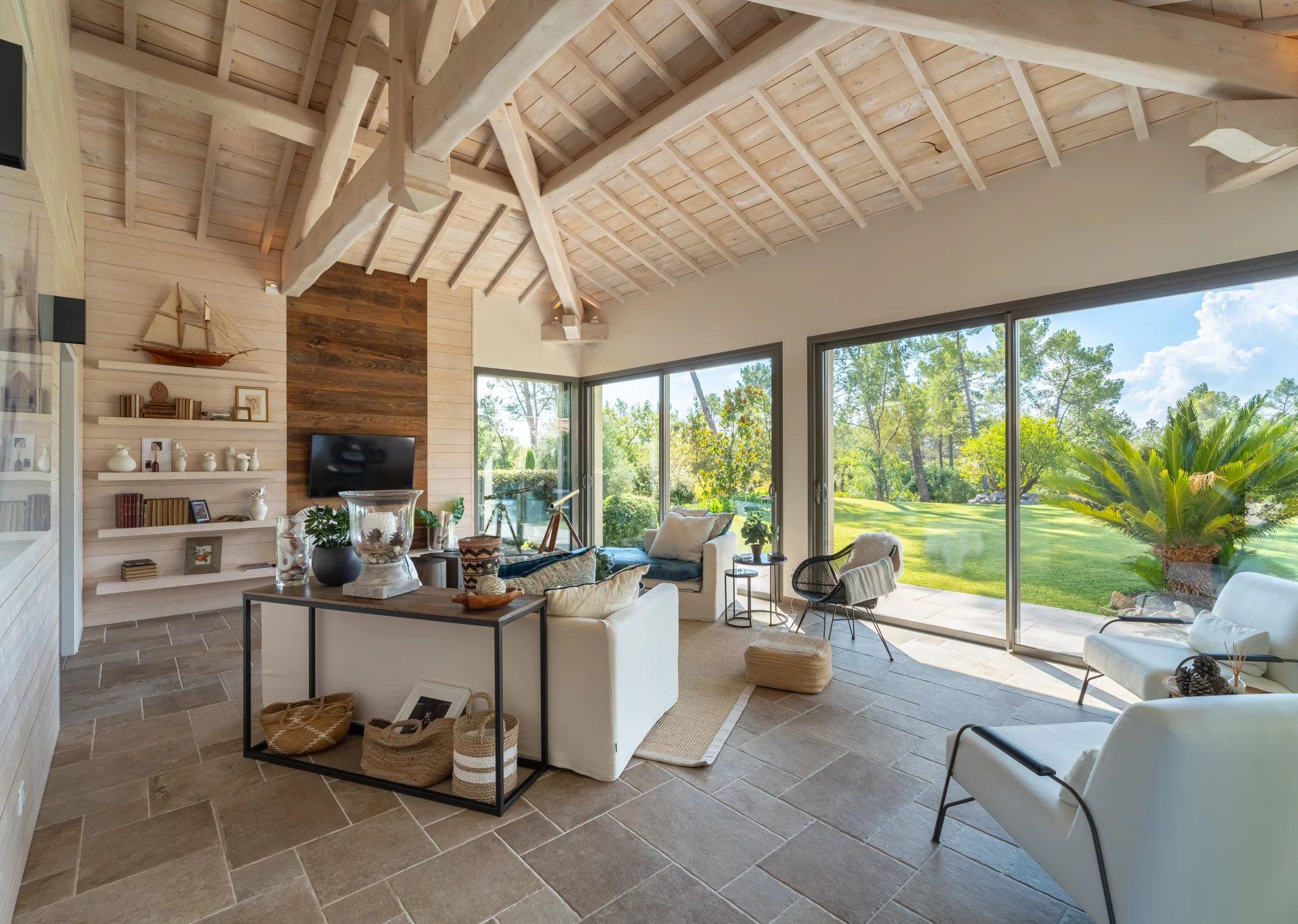 villa 7 Pièces en vente sur Tourrettes (83440)
