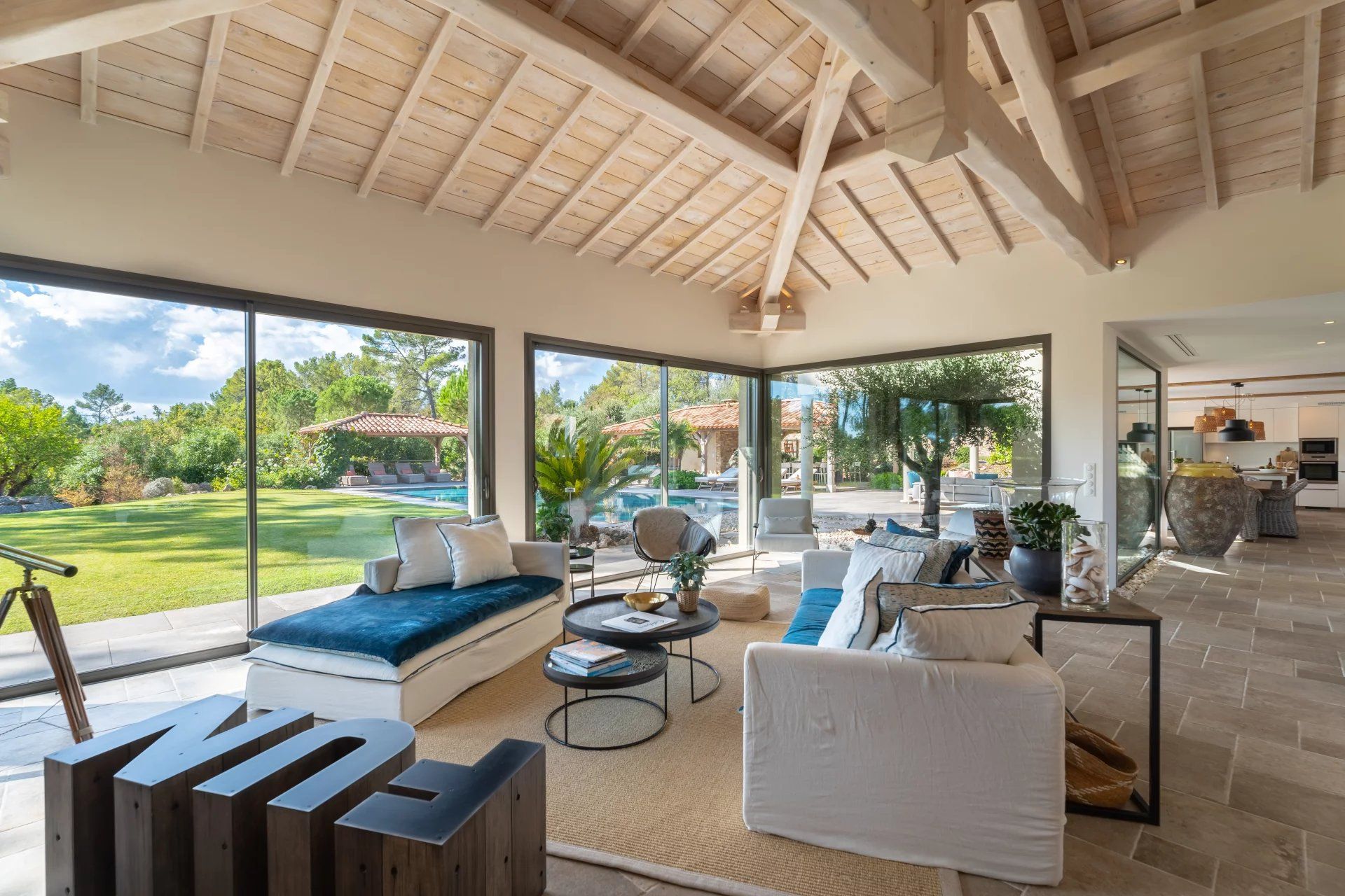 villa 7 Pièces en vente sur Tourrettes (83440)