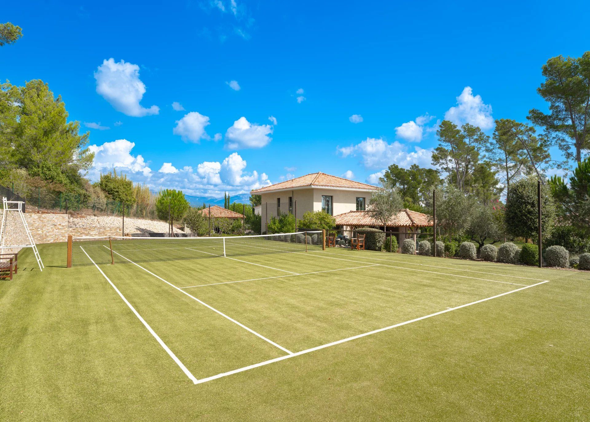 villa 7 Pièces en vente sur Tourrettes (83440)