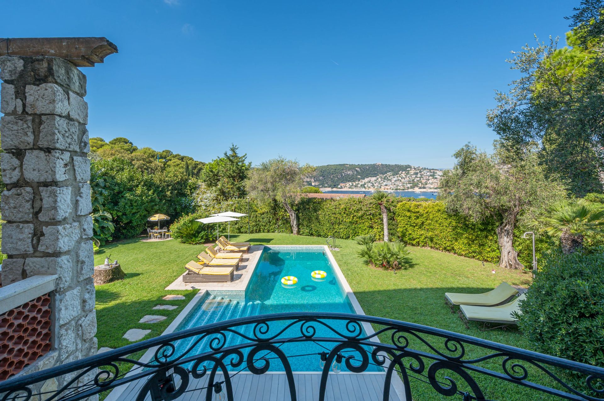 villa 8 Pièces en location saisonnière sur Saint-Jean-Cap-Ferrat (06230)
