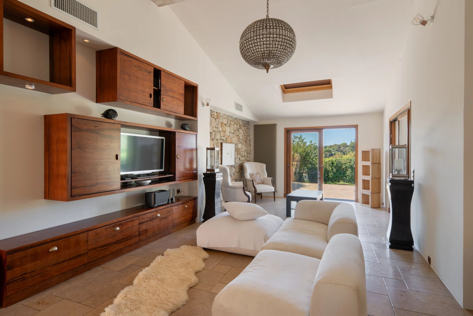 villa 7 Rooms for sale on Grasse (06130)