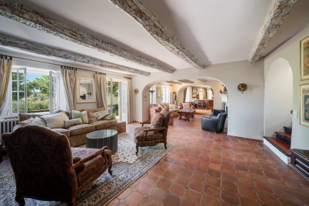 Sale Villa Grasse 7&nbsp;Rooms 392&nbsp;m²