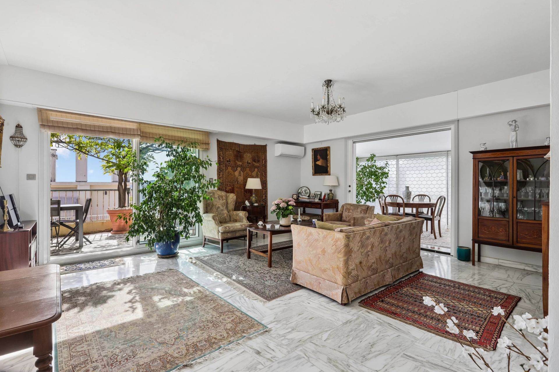 apartment 4 Rooms for sale on Nice (06000)