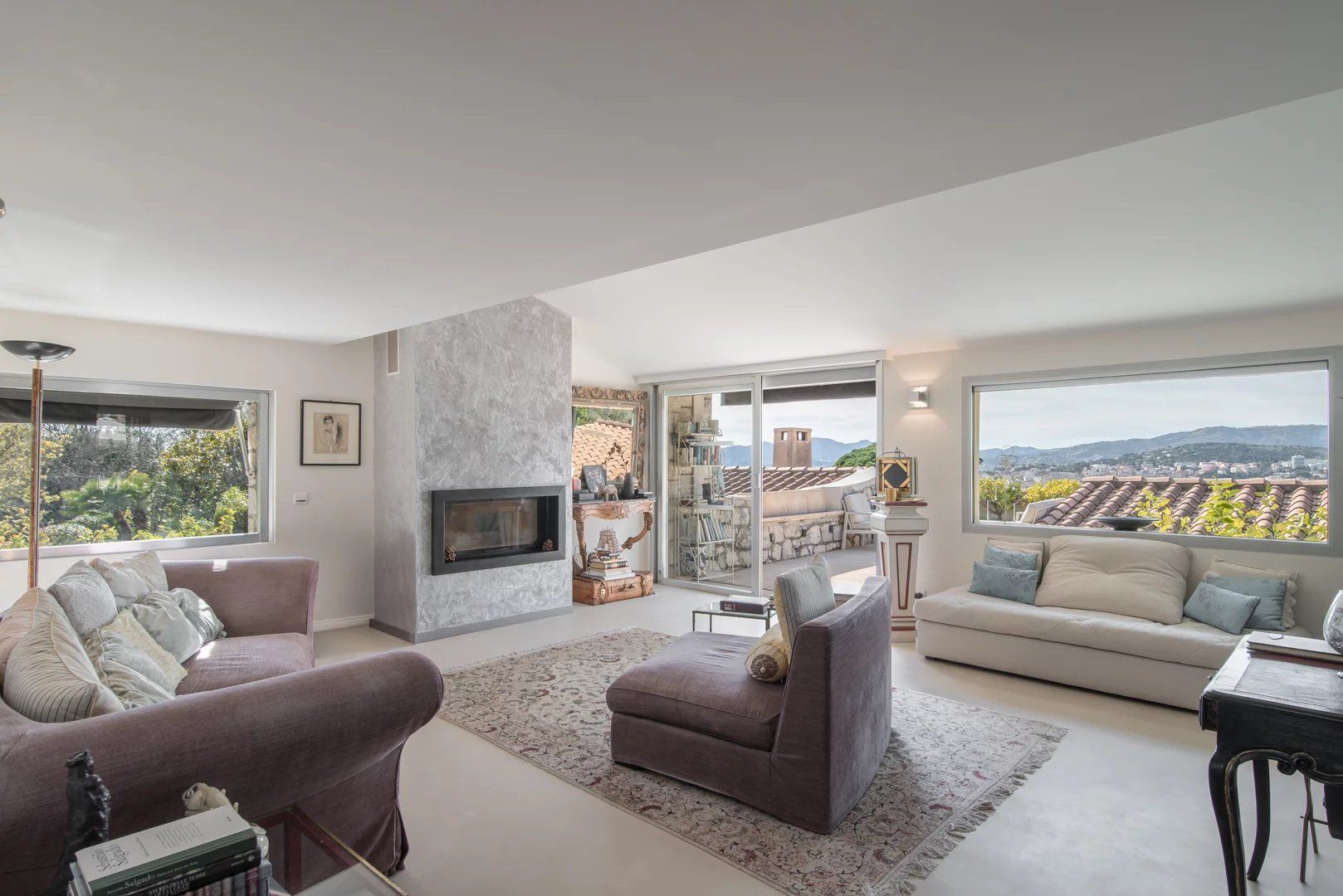 villa 4 Rooms for seasonal rent on Cannes (06400)