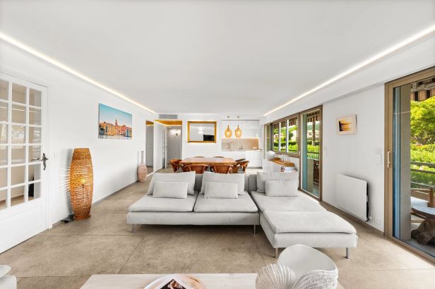 Sale Apartment Saint-Tropez 4&nbsp;Rooms 124.08&nbsp;m²
