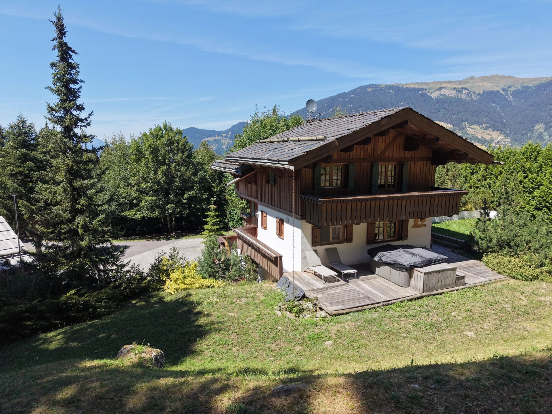 chalet 5 Rooms for sale on Courchevel (73120)