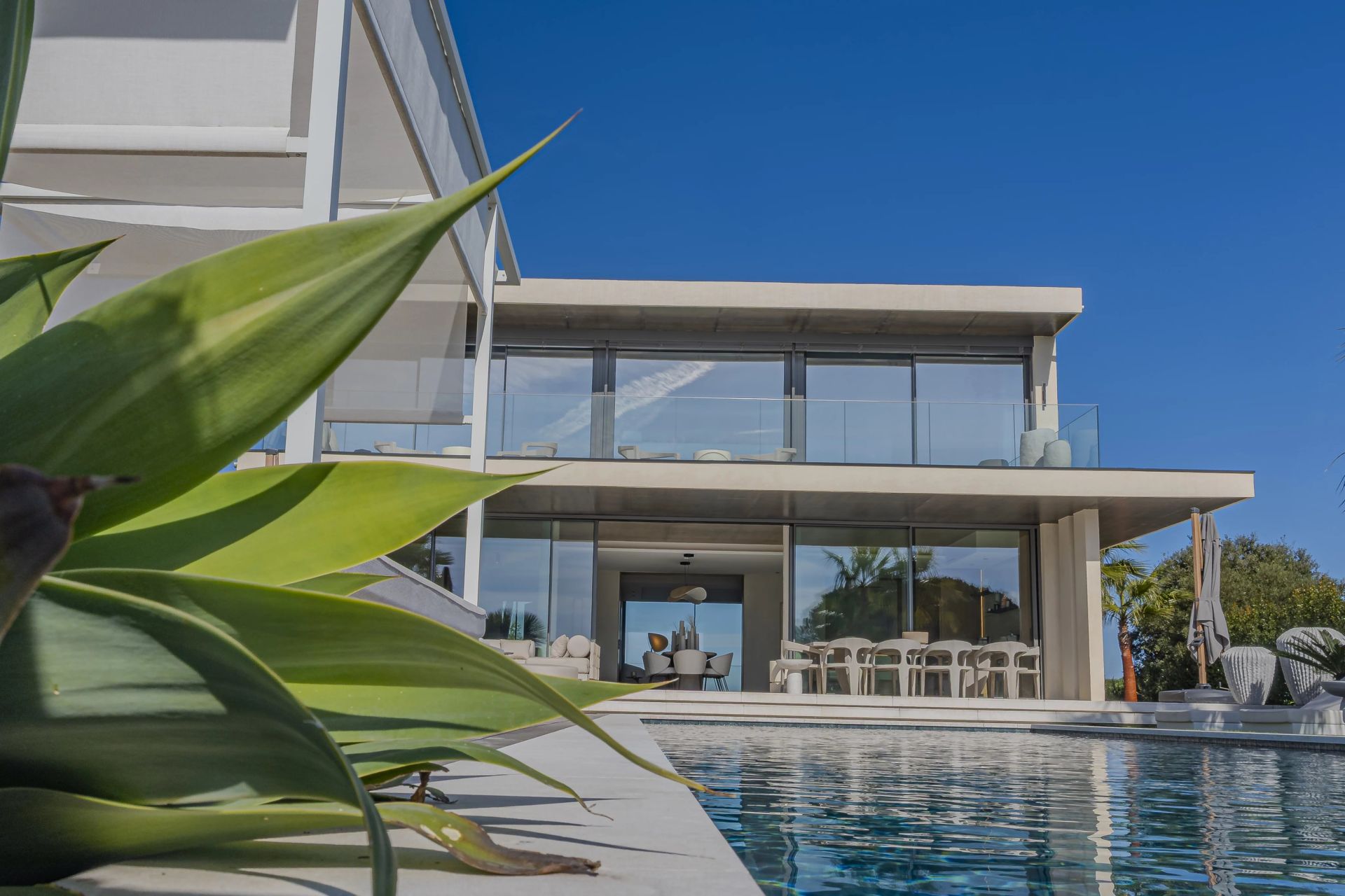 villa 7 Rooms for seasonal rent on Sainte-Maxime (83120)