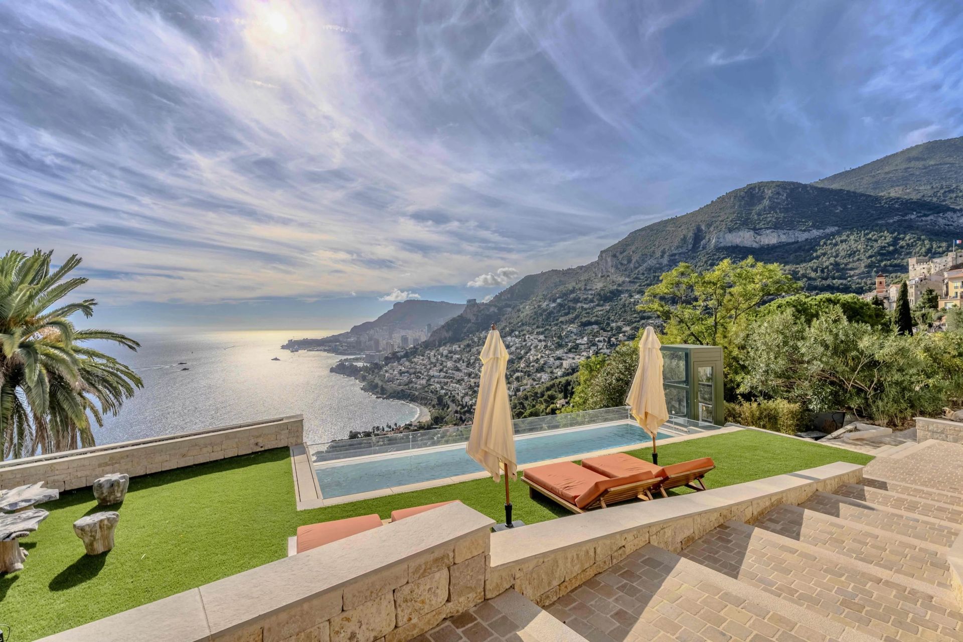 house 4 Rooms for rent on Roquebrune-Cap-Martin (06190)