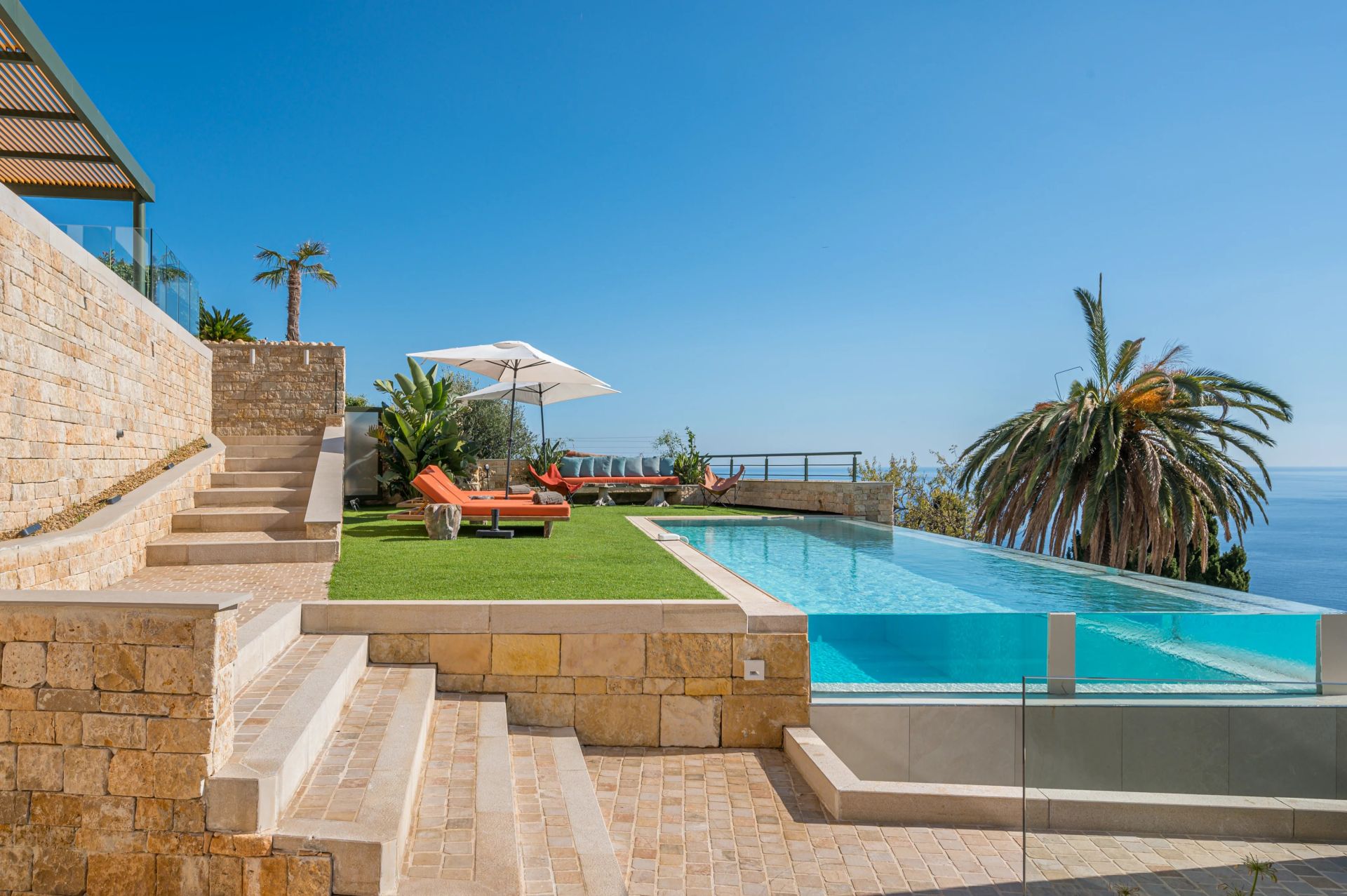 house 4 Rooms for rent on Roquebrune-Cap-Martin (06190)
