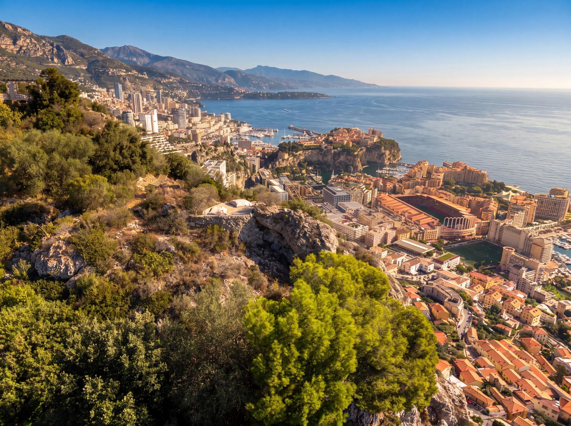 villa 7 Rooms for sale on Cap-d'Ail (06320)
