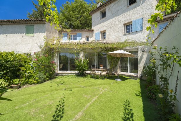 Vente Appartement Saint-Paul-de-Vence 4&nbsp;Pièces 115.57&nbsp;m²