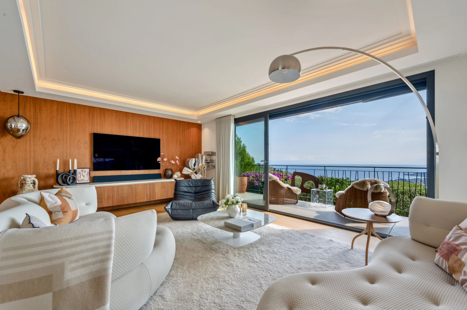 villa 5 Rooms for sale on Villefranche-sur-Mer (06230)