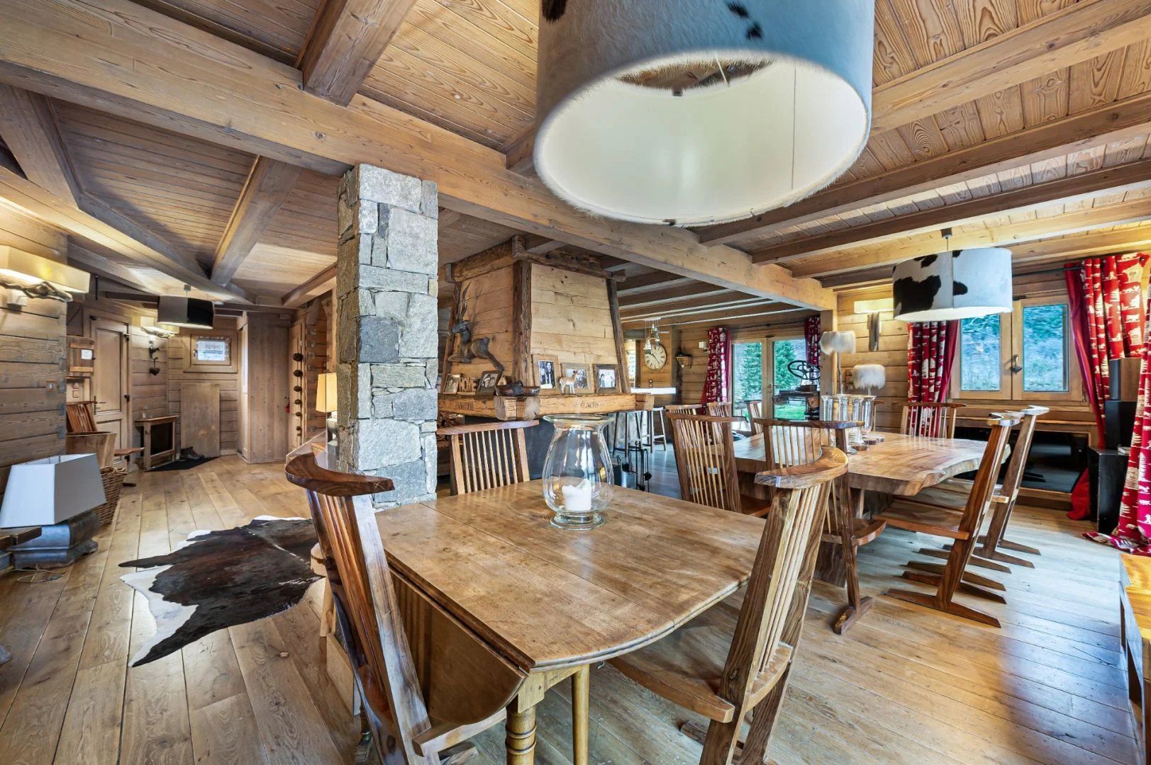 chalet 7 Rooms for sale on Méribel (73550)