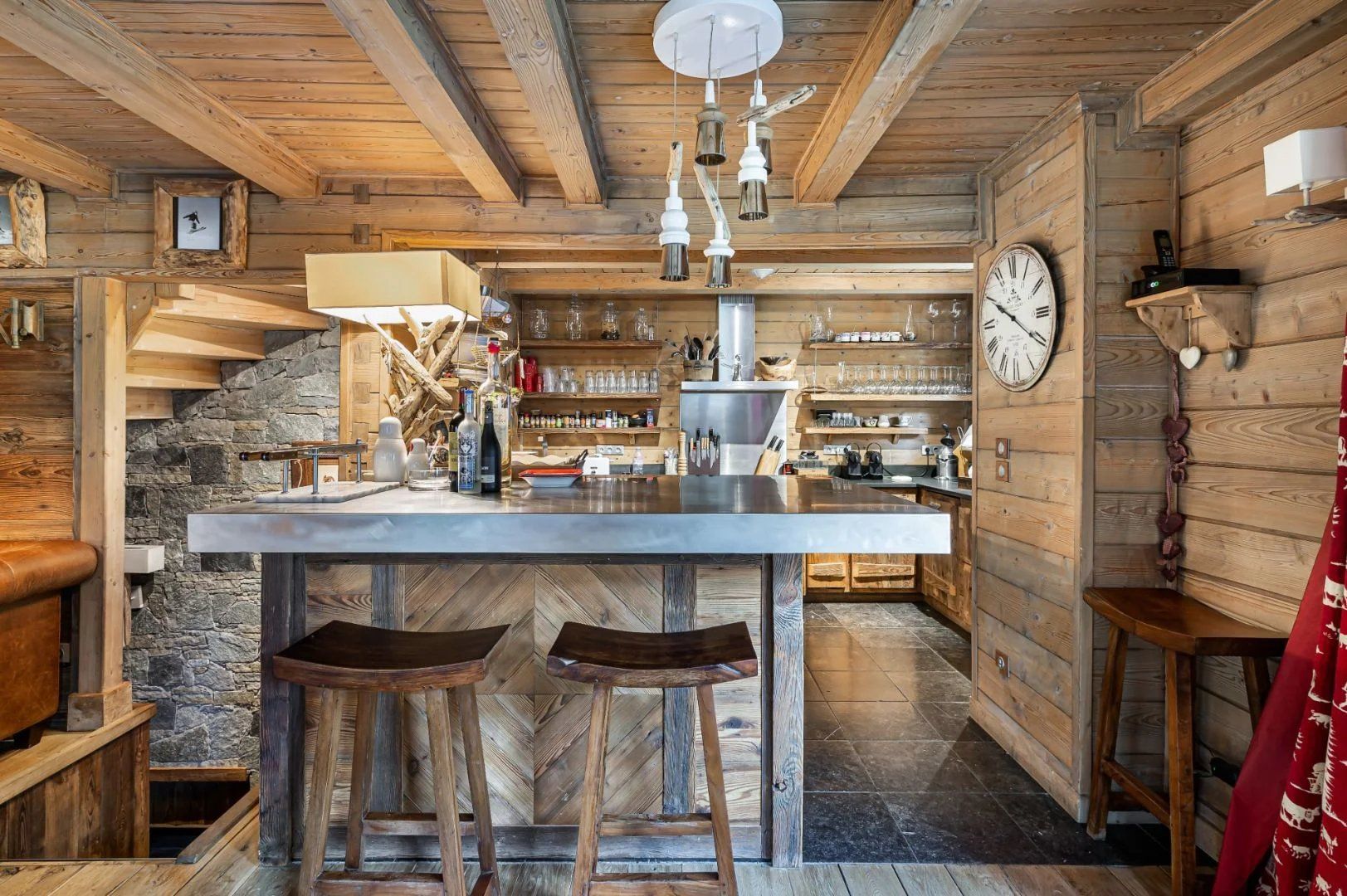 chalet 7 Rooms for sale on Méribel (73550)