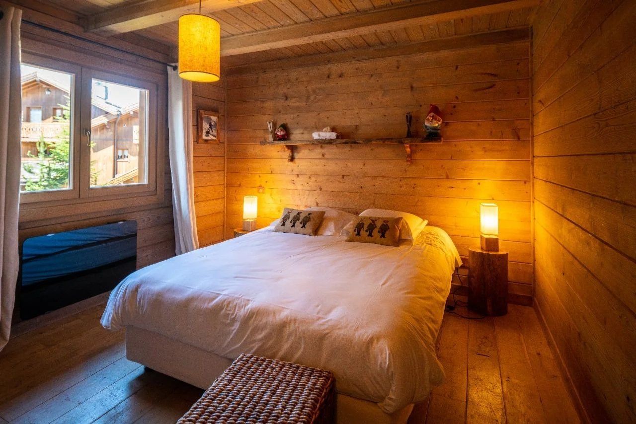 chalet 7 Rooms for sale on Méribel (73550)