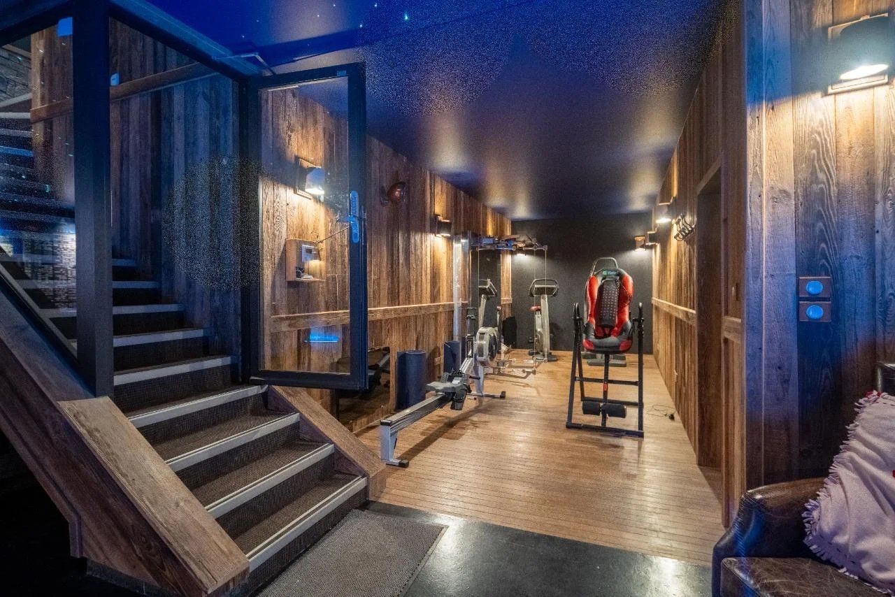 chalet 7 Rooms for sale on Méribel (73550)