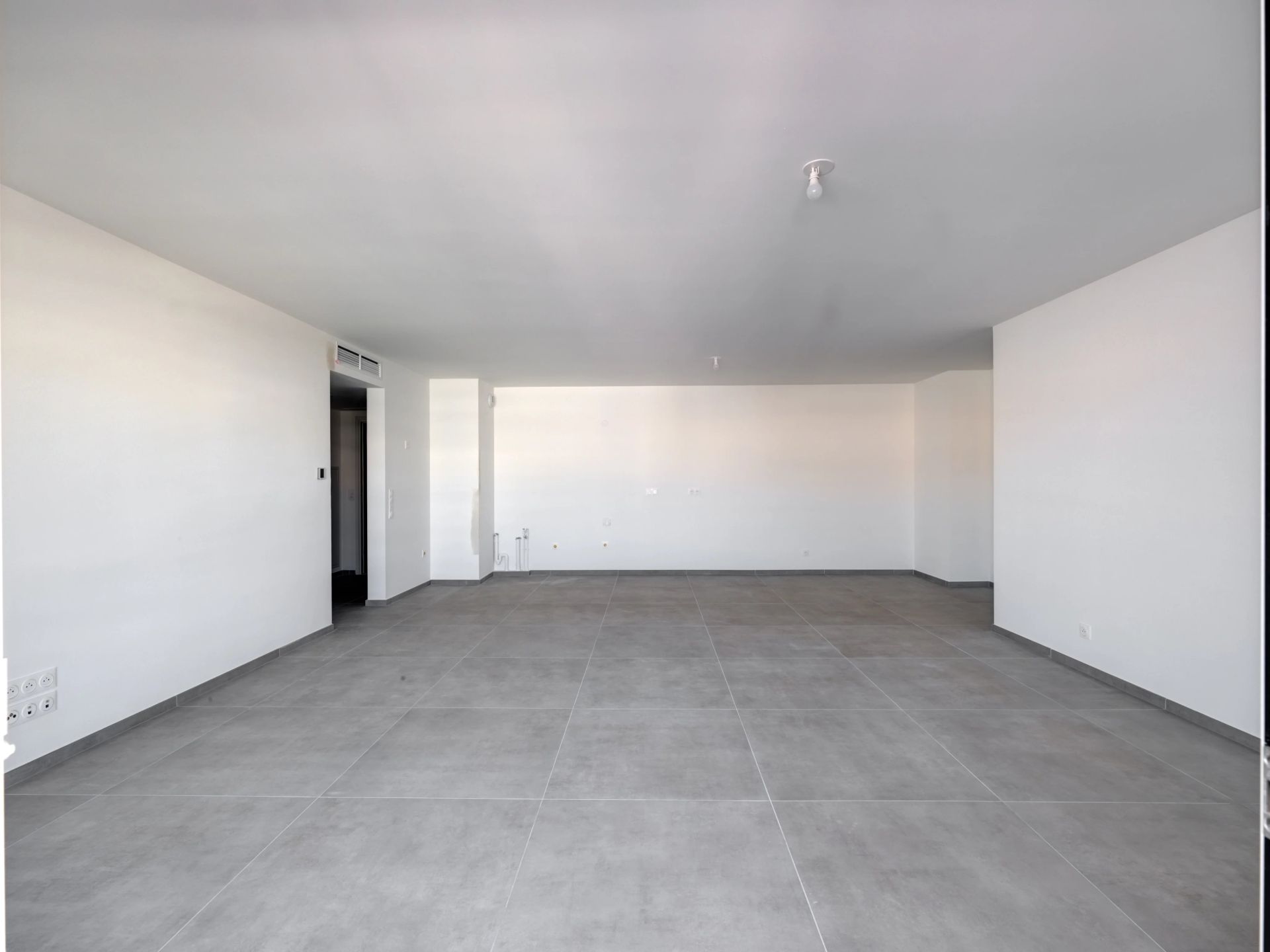 apartment 5 Rooms for sale on Nice (06000)