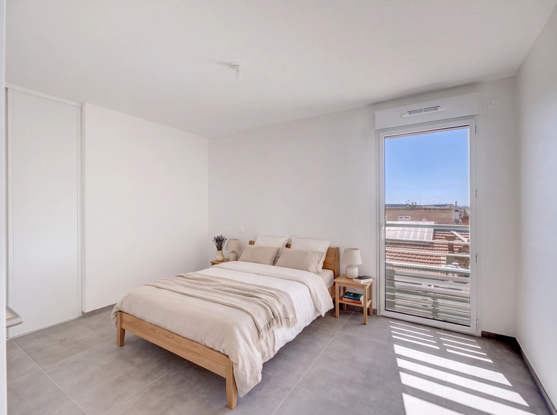 apartment 5 Rooms for sale on Nice (06000)