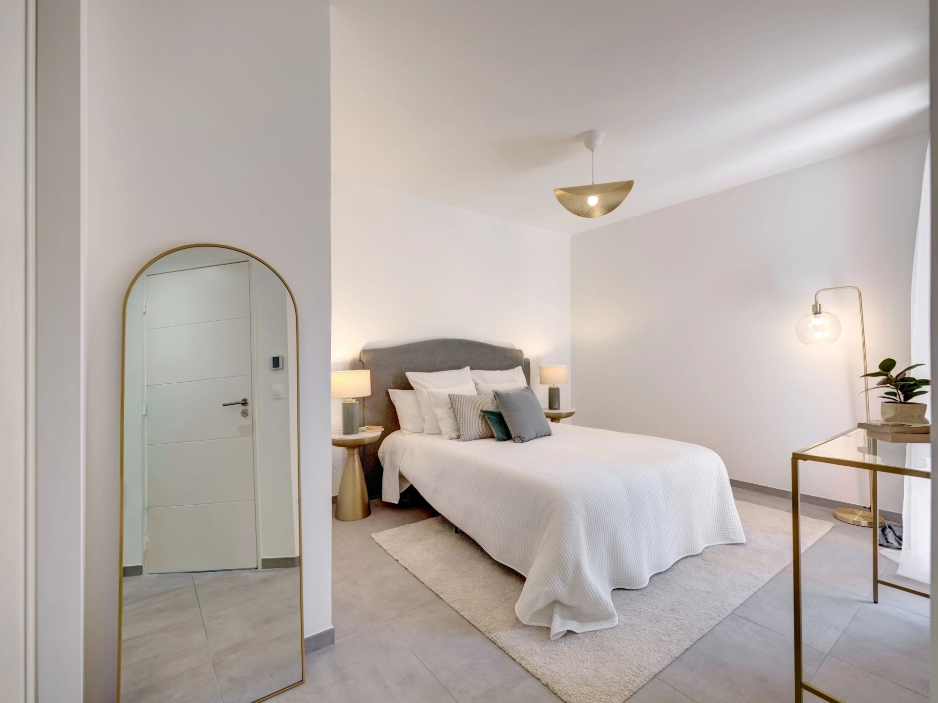 apartment 5 Rooms for sale on Nice (06000)