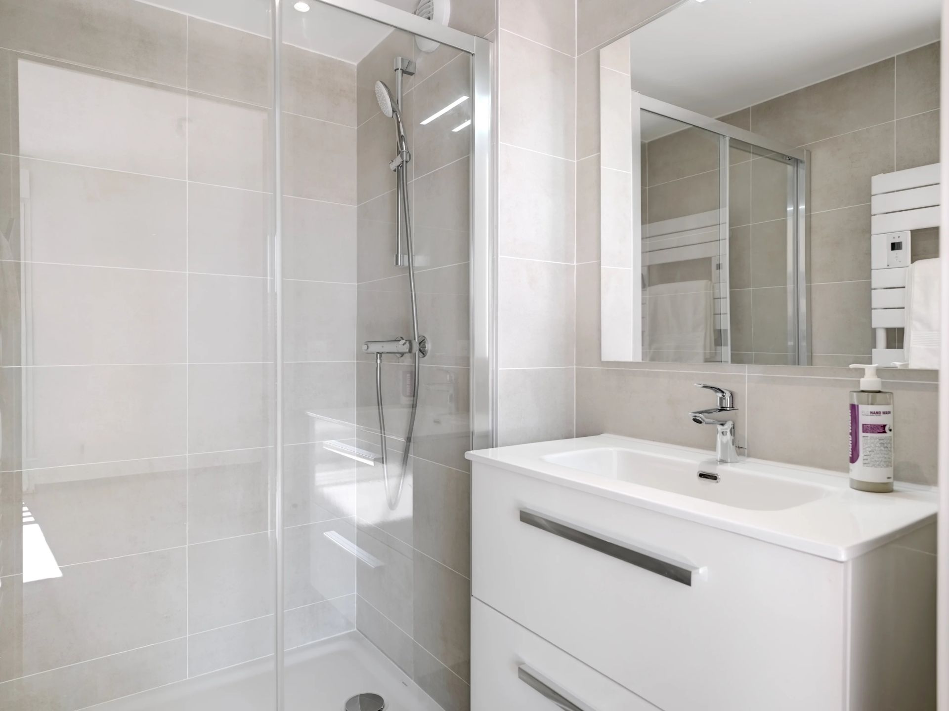 apartment 5 Rooms for sale on Nice (06000)