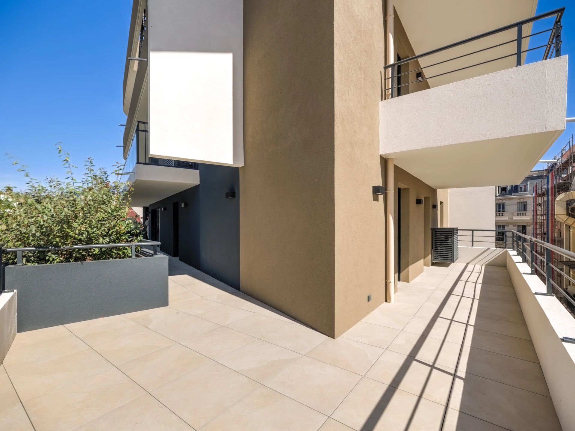 apartment 5 Rooms for sale on Nice (06000)