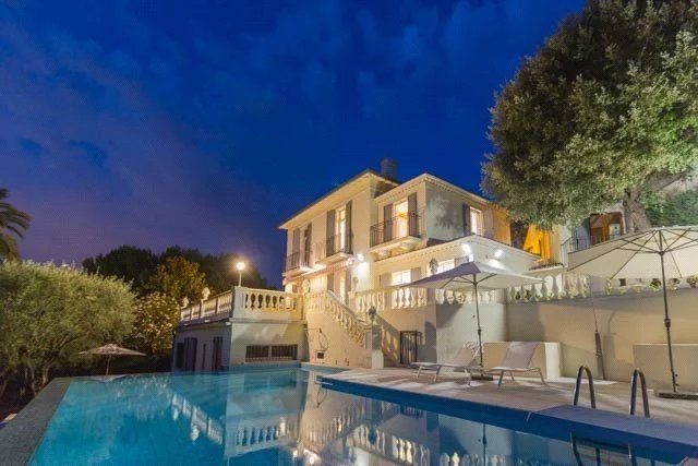 Rental Villa Antibes 5 Rooms 380 m²