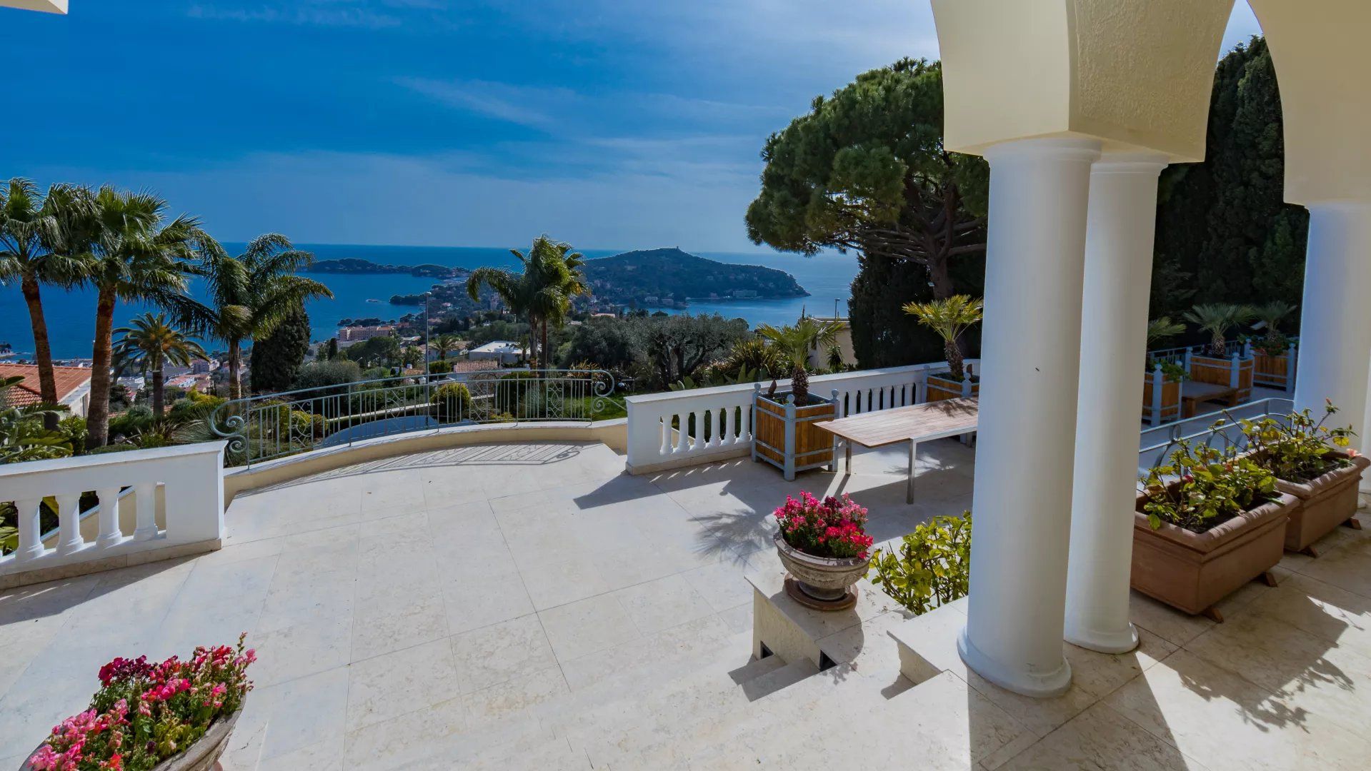 villa en vente sur Villefranche-sur-Mer (06230) Vente Villa Villefranche-sur-Mer 500 m²