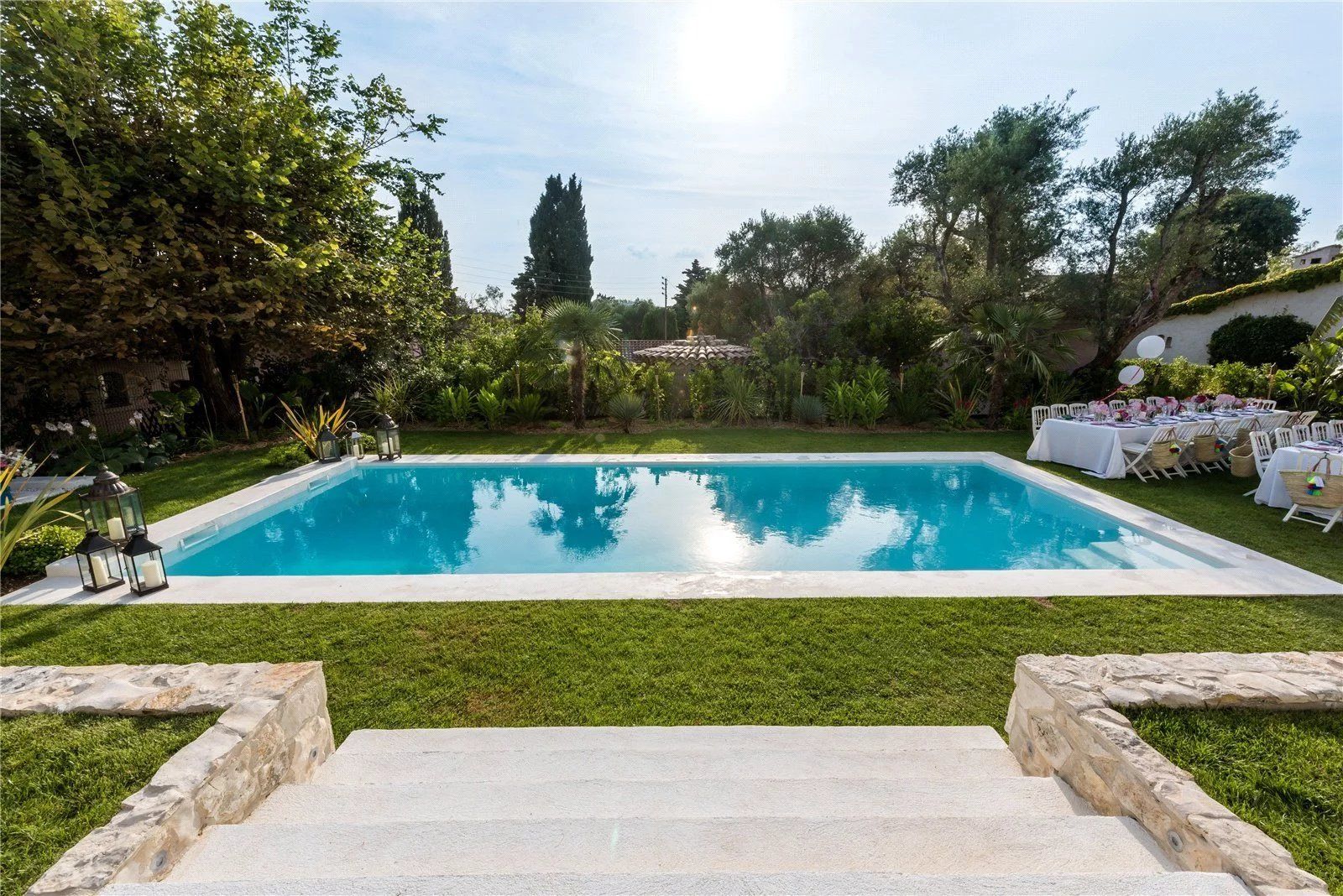 villa 9 Pièces en location saisonnière sur Antibes (06160)