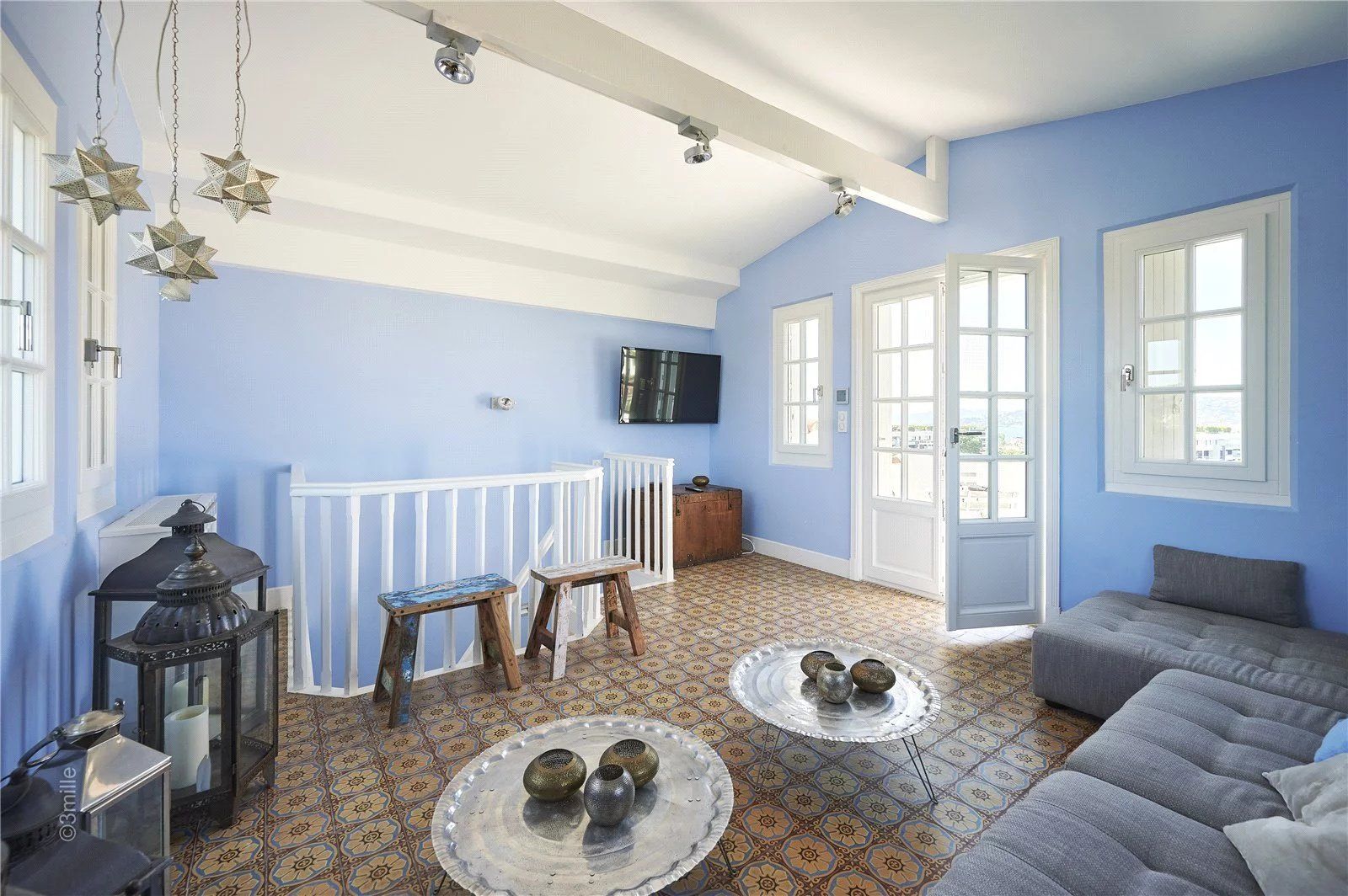 villa 9 Pièces en location saisonnière sur Antibes (06160)