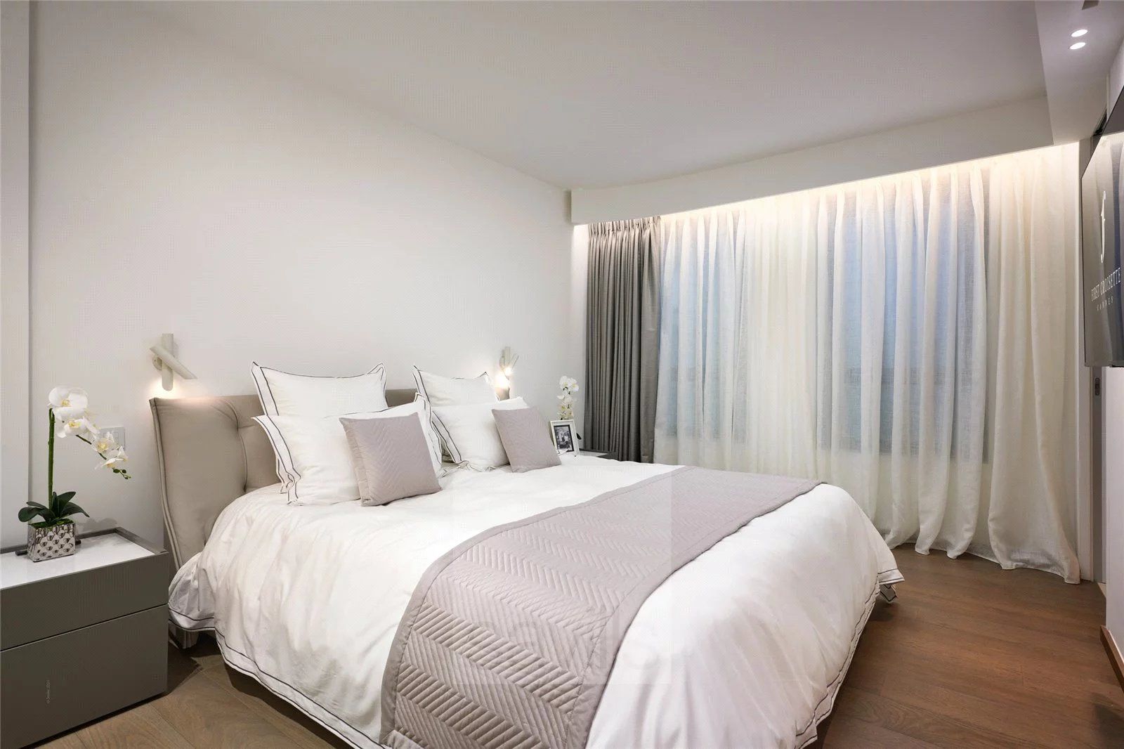 apartment 4 Rooms for seasonal rent on Cannes (06400)