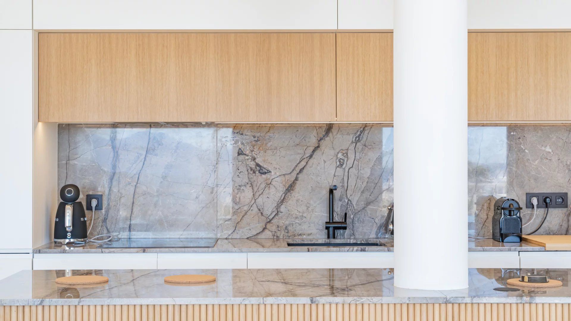 apartment 4 Rooms for sale on Cannes (06400)