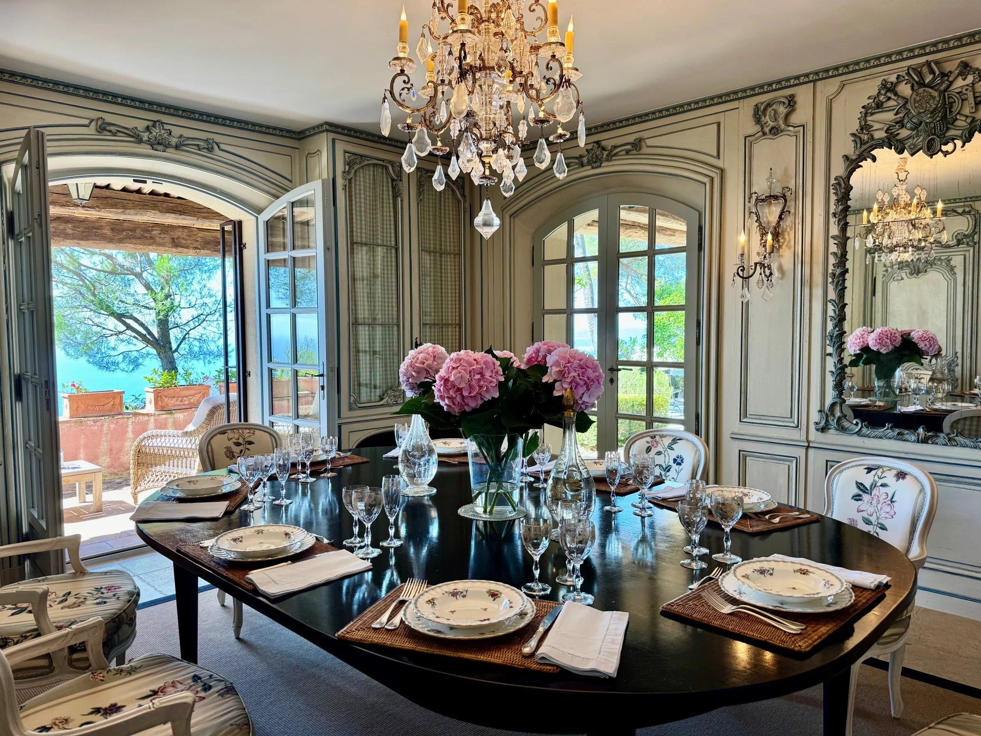 villa 10 Rooms for sale on Villefranche-sur-Mer (06230)