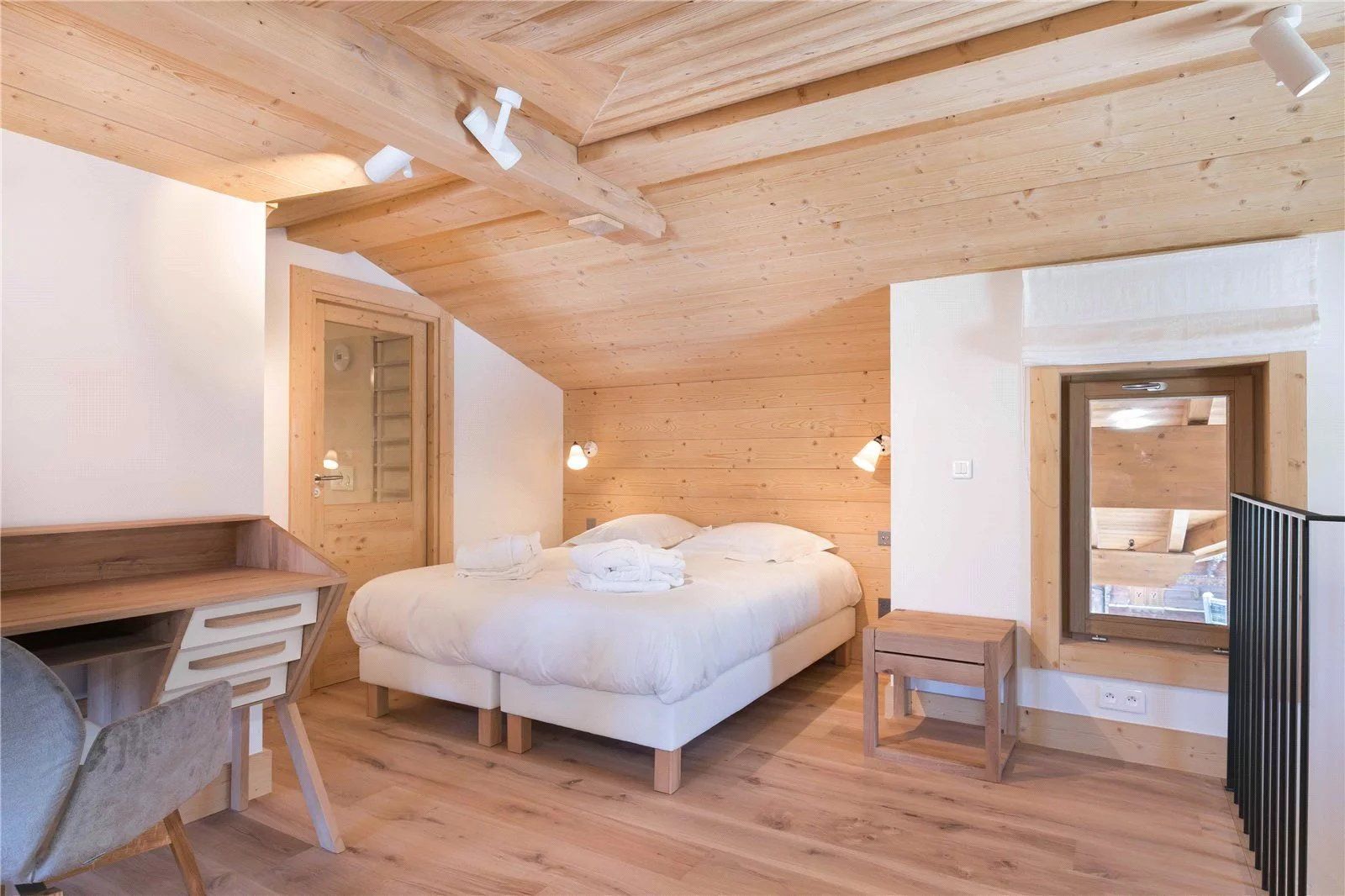 apartment 4 Rooms for seasonal rent on Courchevel (73120)