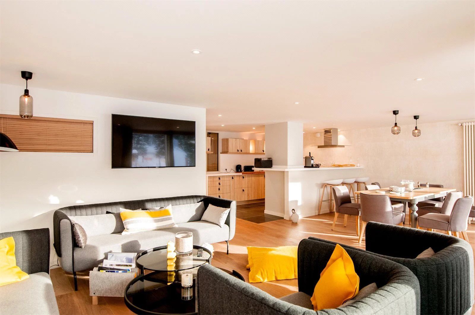 apartment 4 Rooms for seasonal rent on Courchevel (73120)