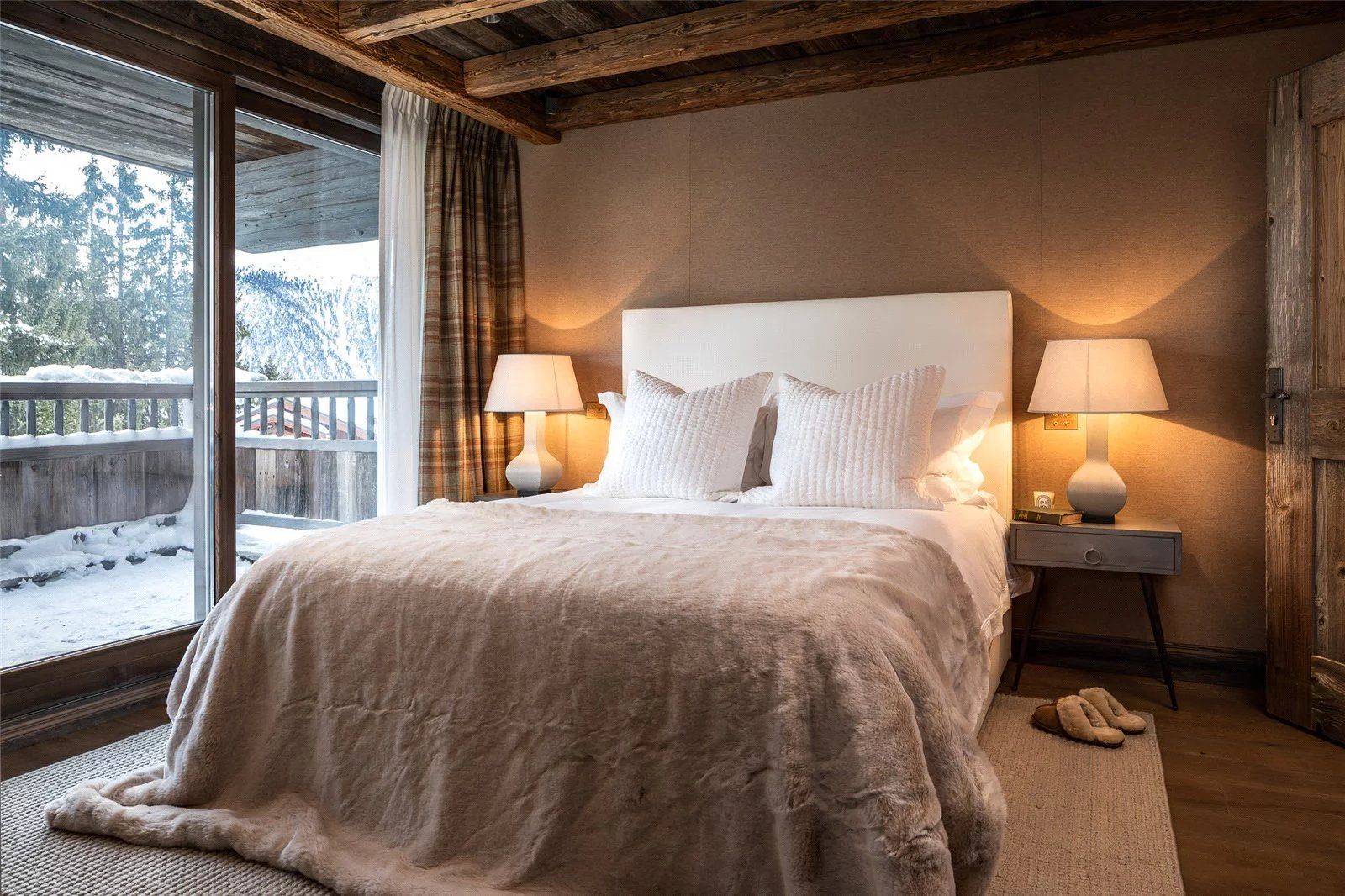 chalet 7 Rooms for seasonal rent on Courchevel (73120)