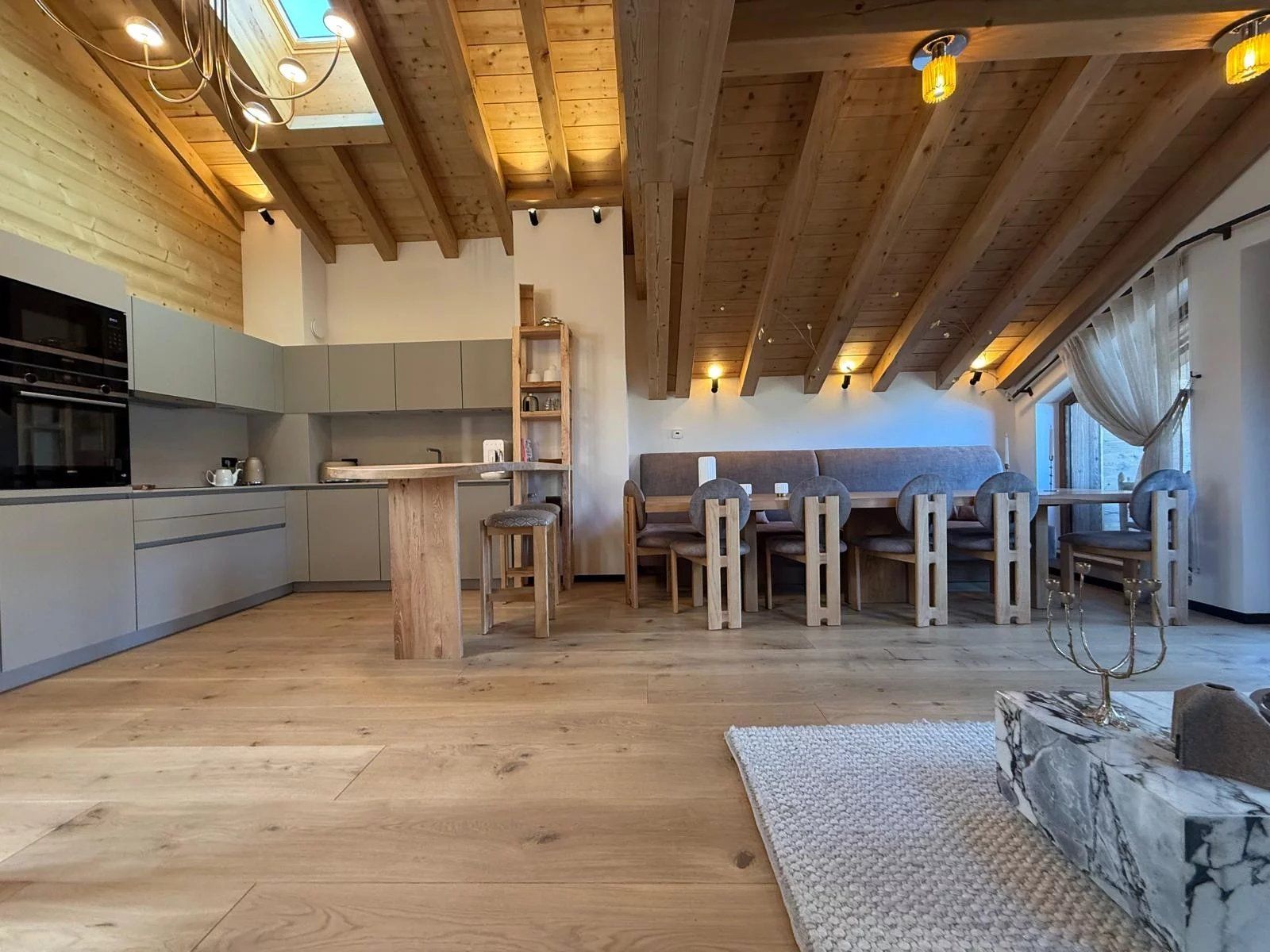 chalet 6 Rooms for sale on Méribel (73550)