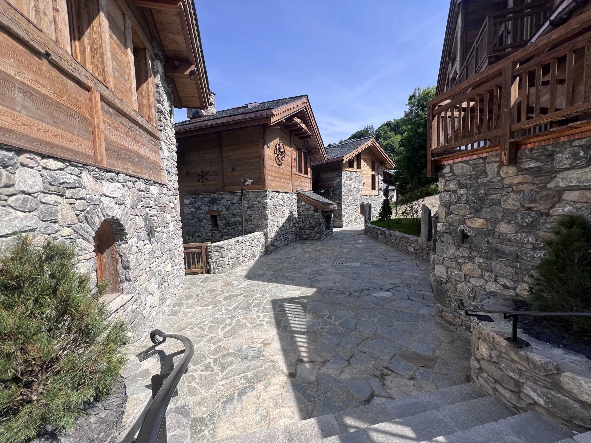 chalet 6 Rooms for sale on Méribel (73550)