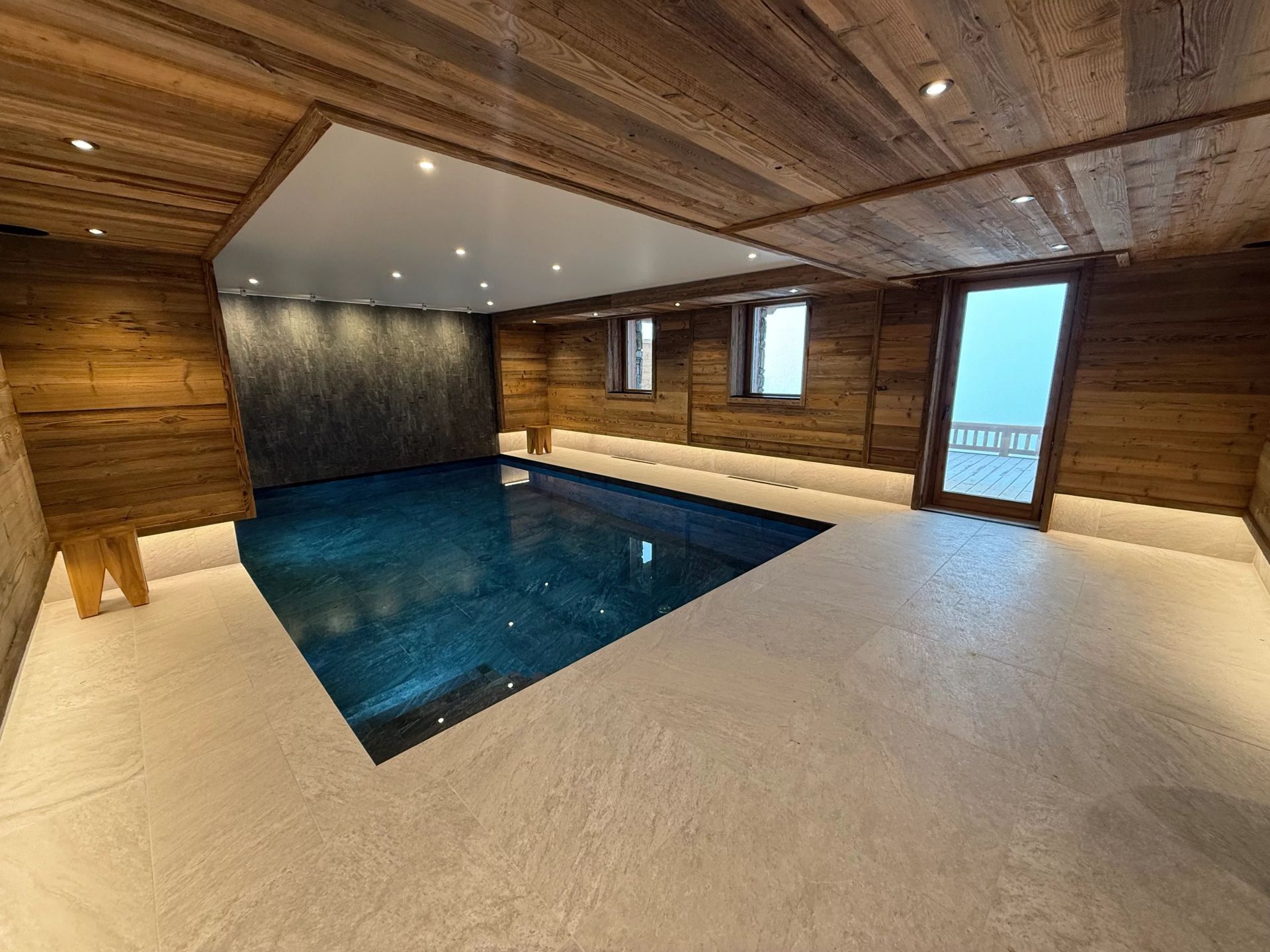 chalet 7 Rooms for sale on Méribel (73550)