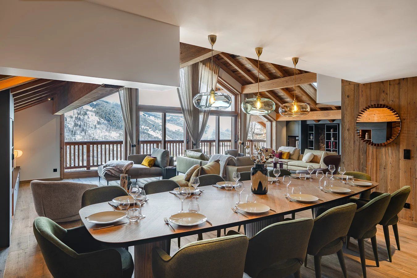 chalet 7 Rooms for sale on Méribel (73550)