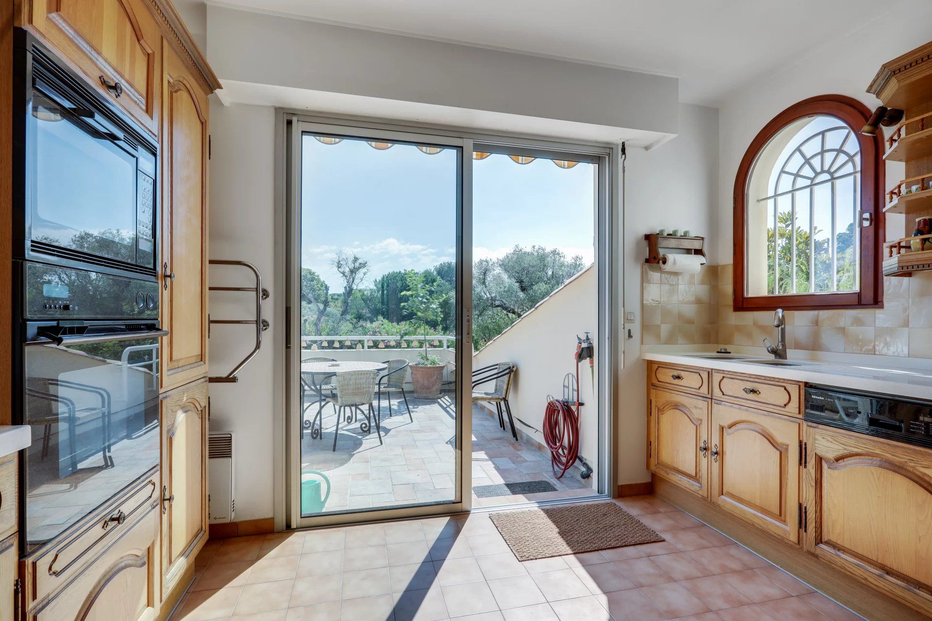 apartment 3 Rooms for seasonal rent on Antibes (06160)