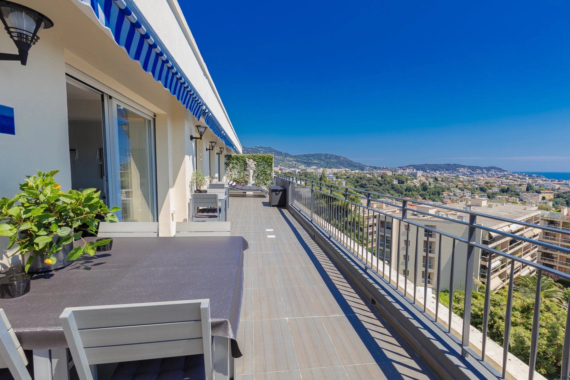 Vente Appartement Nice 5&nbsp;Pièces 136.38&nbsp;m²