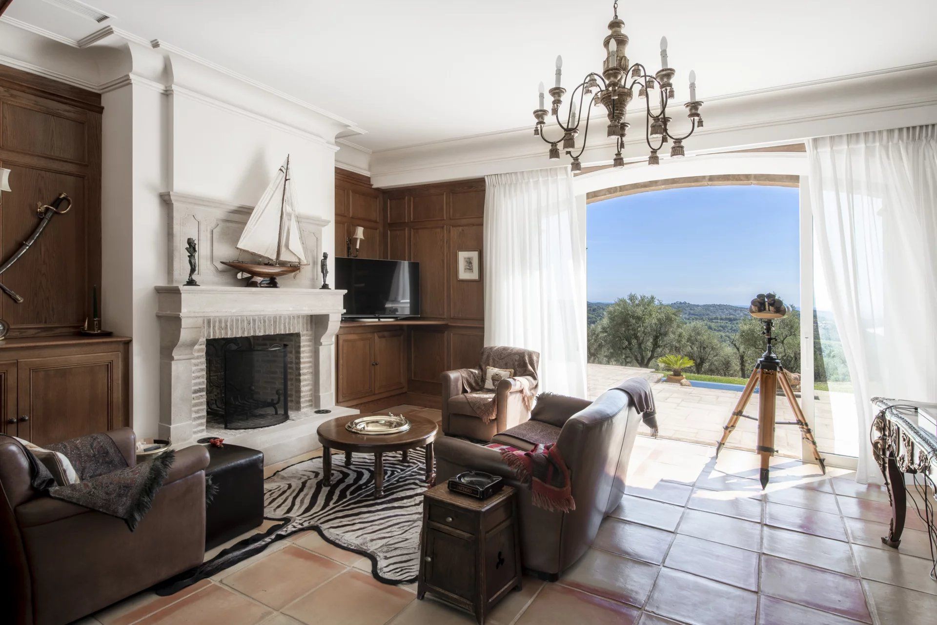 villa 8 Pièces en vente sur Châteauneuf-Grasse (06740)