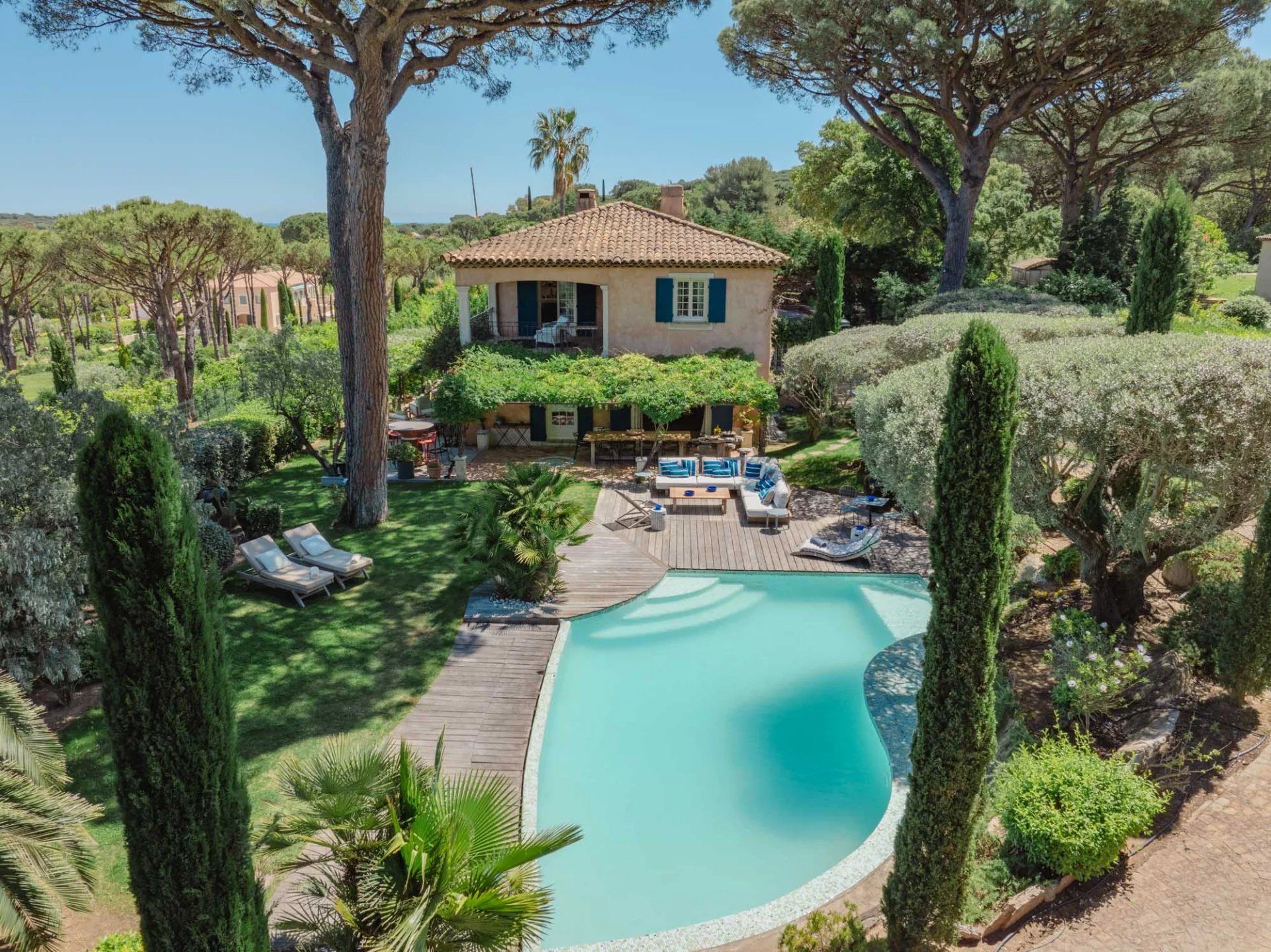 Rental Villa Saint-Tropez 6 Rooms 1473 m²